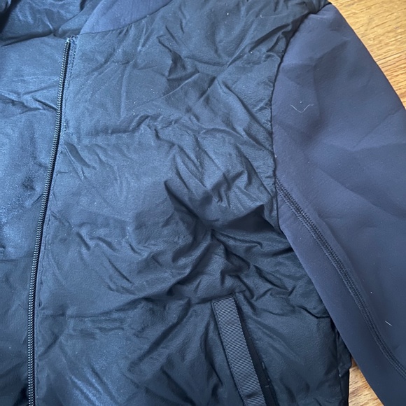 Lululemon puff jacket black size 6 - Picture 2 of 2